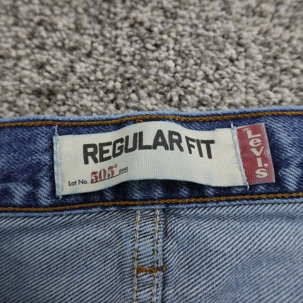 VTG Levis Jeans Mens 36X34 Dark Blue Denim Pants 505 Straight Fade Whiskered Y2K